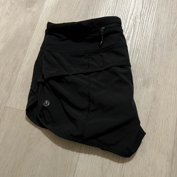 Black Lululemon speed shorts 2.5” size 4 - Picture 2 of 3